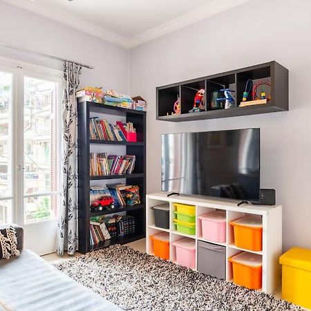 Apartment With Terrace In Piraiki Piraeus Exterior photo